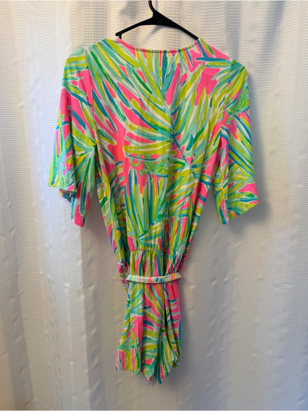 Lilly Pulitzer Madilyn Shorts Romper in Tiki Pink and Green. Small. - Picture 8 of 9